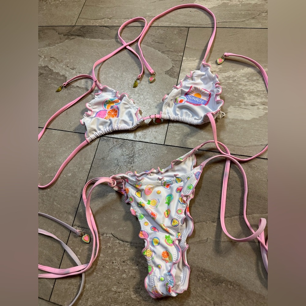 Kulani Kinis Bikini Set in Cutie Frutti - Picture 7 of 14